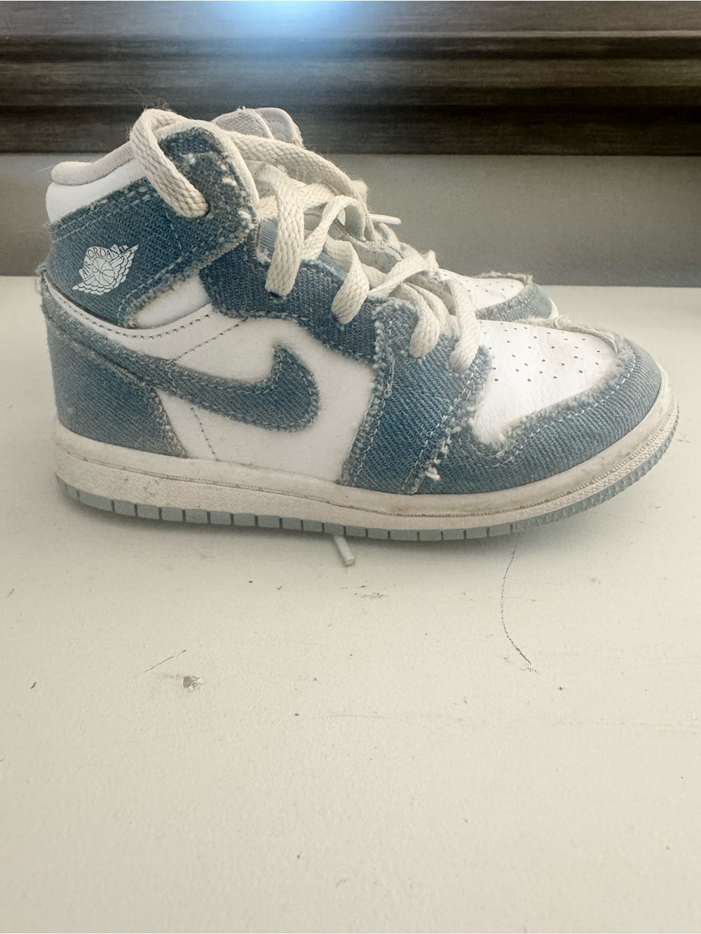 Nike Kids Denim High-Top Jordan 1 Sneakers - White & Light Blue